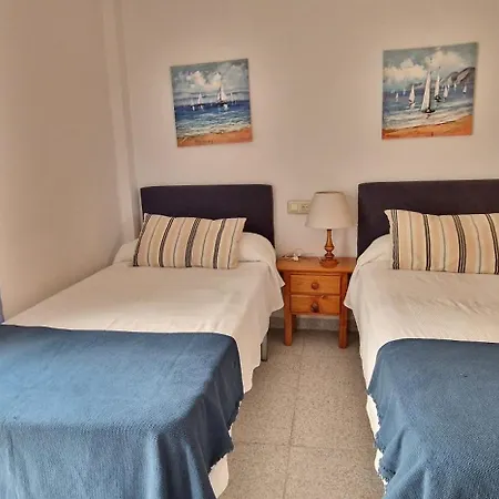 Con Terraza En Primera Linea De Playa Апартаменты
